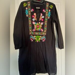 Johnny Was lightweight cotton dress,  embroidered on front half. Black. EC,Small